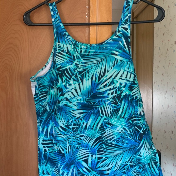 PINK Victoria’s Secret Razorback Summer Tank - Picture 3 of 3